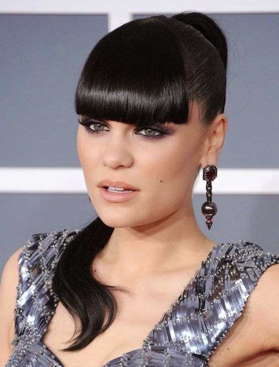 Frisuren Stufenschnitt Mit Pony 2014 Frisuren Mit Schiefen Pony 2014